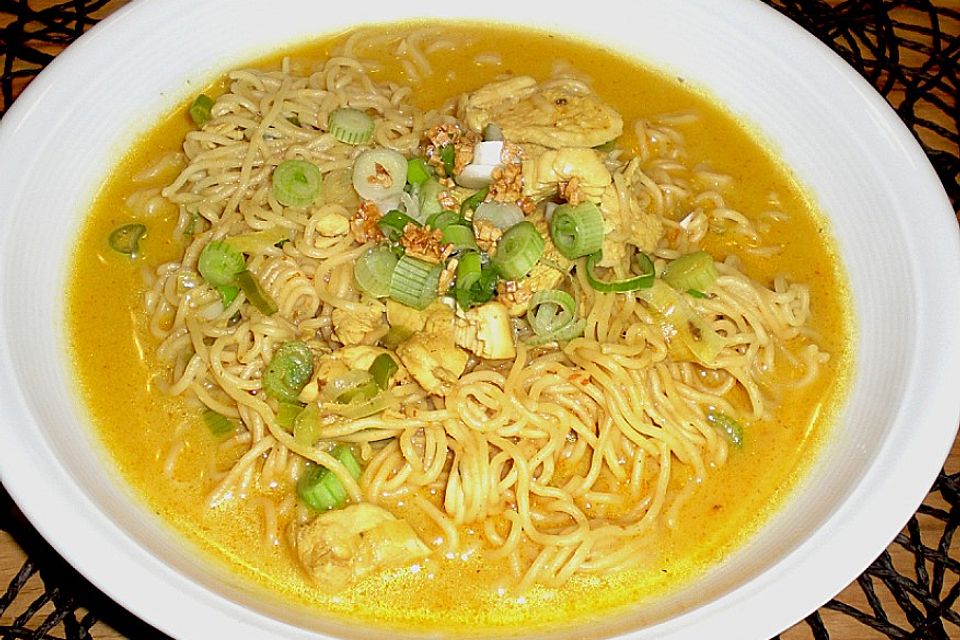 Thailändische Currysuppe