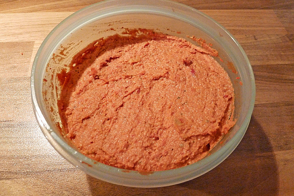 Rote Linsen-Tomatendip