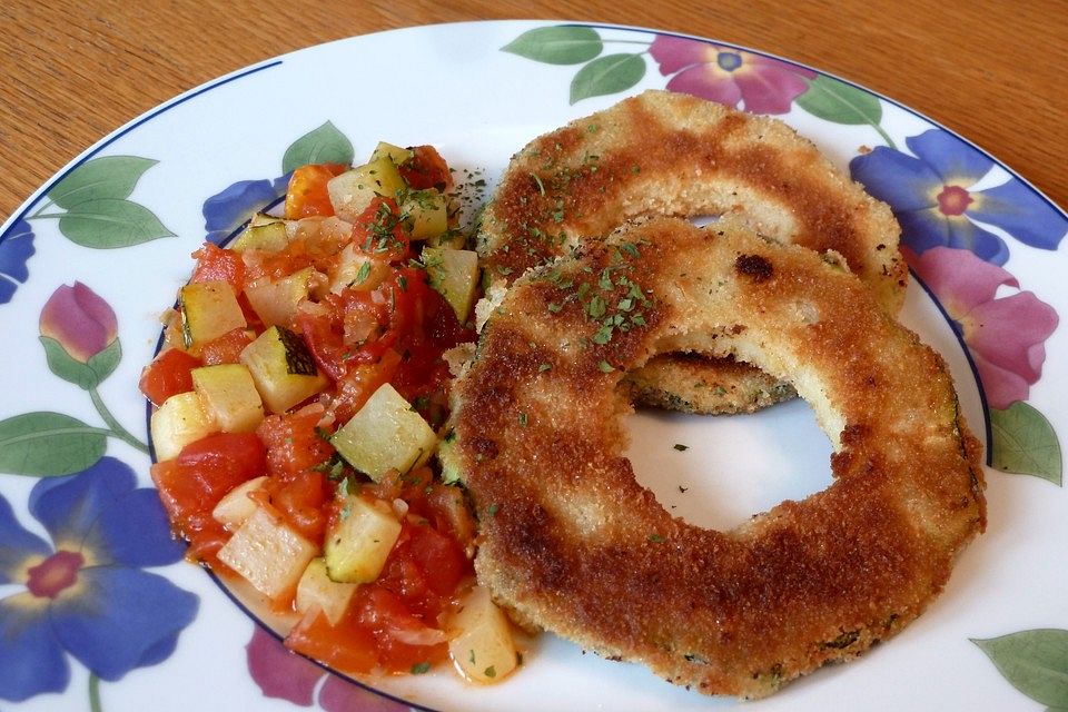 Zucchinischnitzel mit Tomatengemüse