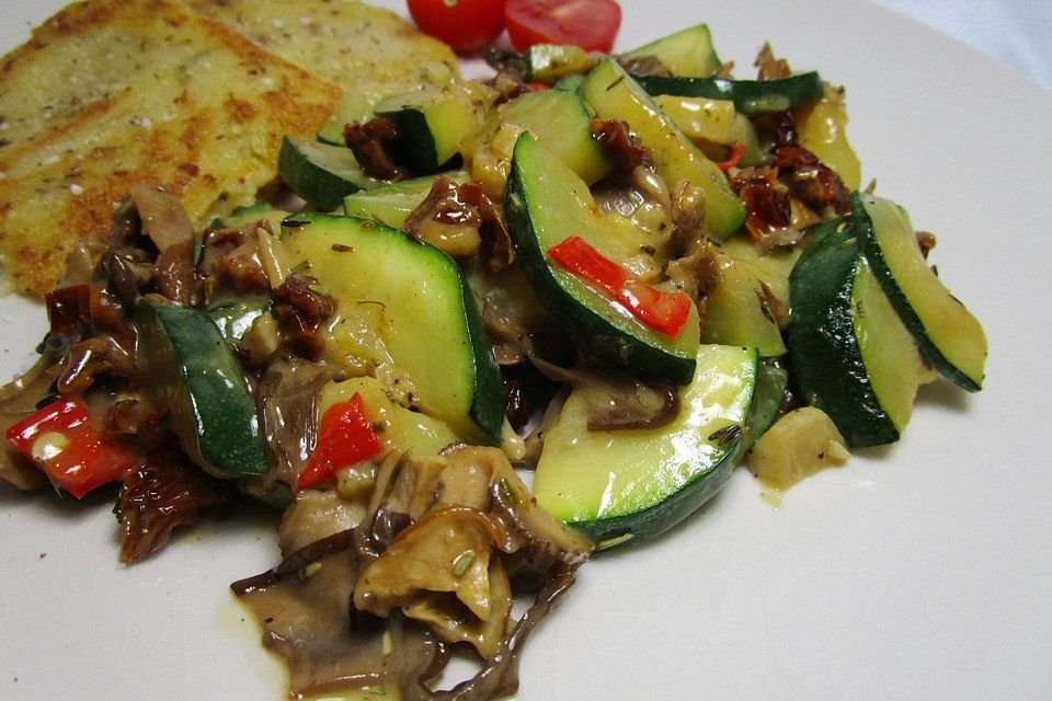 Smokeys Zucchini-Steinpilz-Gemüse