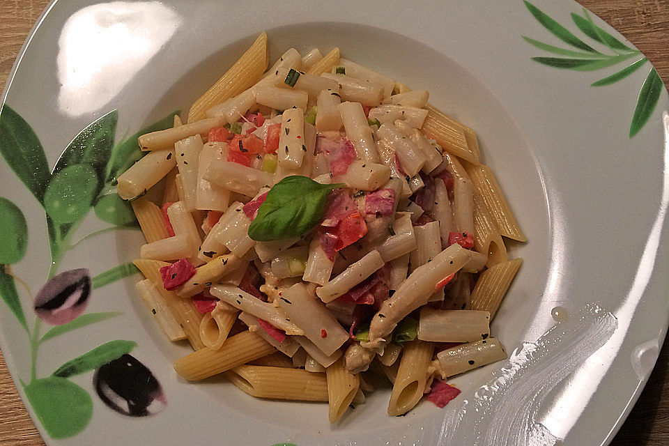 Pasta mit Spargel-Frischkäsesauce