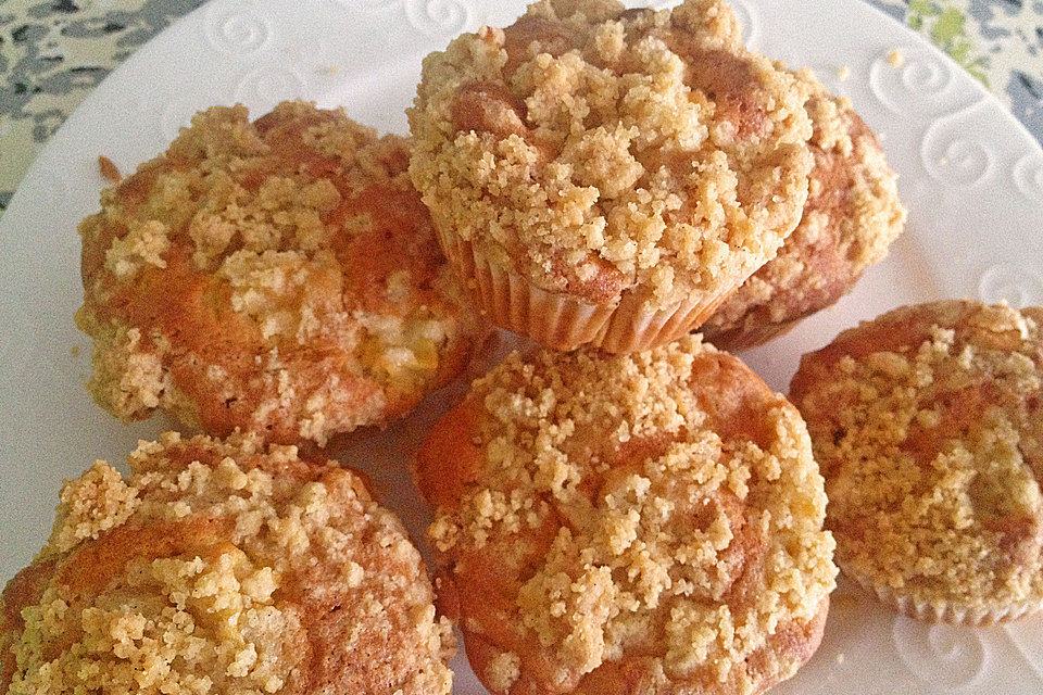 Apfelmuffins mit Streuselkruste