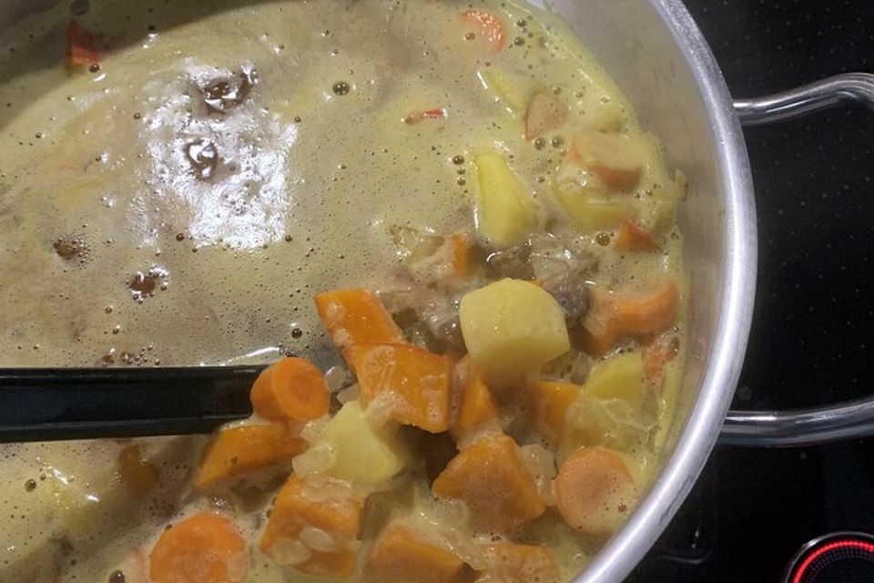 Kürbis-Maroni-Kartoffelsuppe