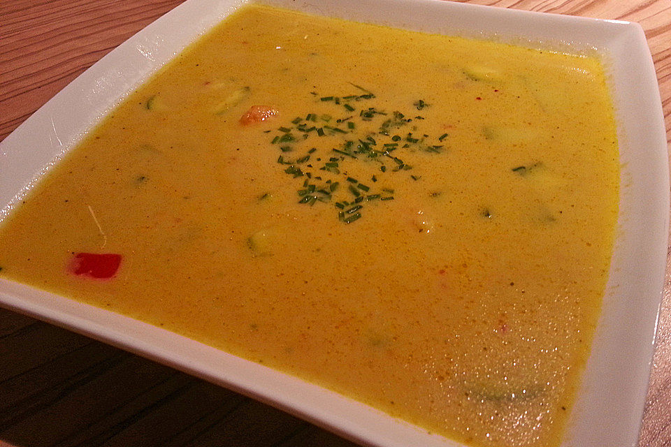 Currysuppe mit Garnelen