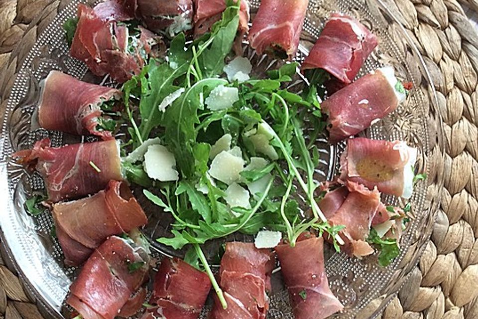 Schinken-Rucola-Parmesan-Röllchen