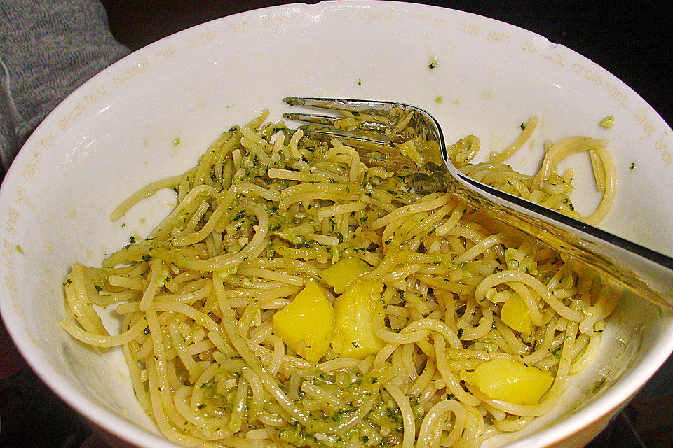 Pesto-Pasta mit Kartoffeln