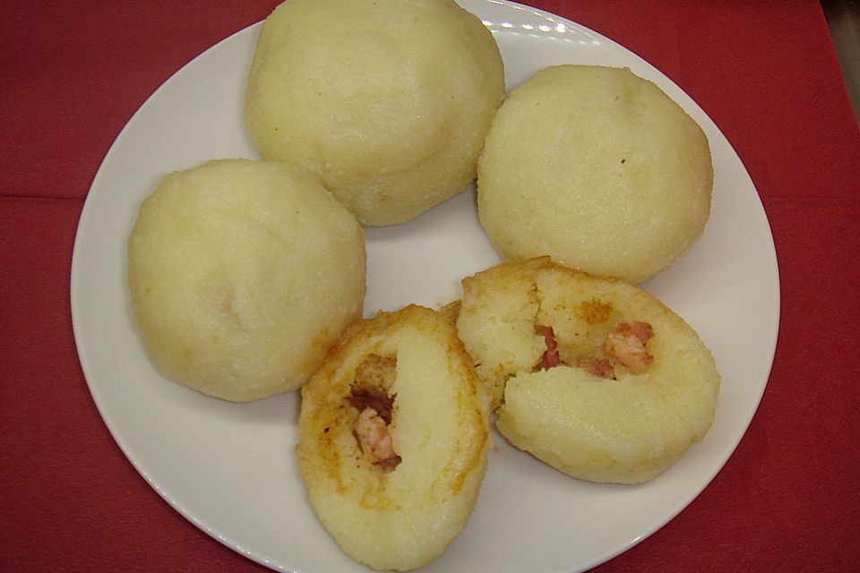 Gefüllte Kartoffelknödel