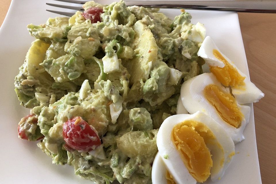 Kartoffelsalat mit Avocado