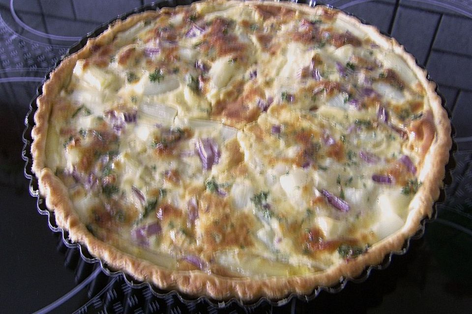 Spargelkuchen mit Pinienkernen