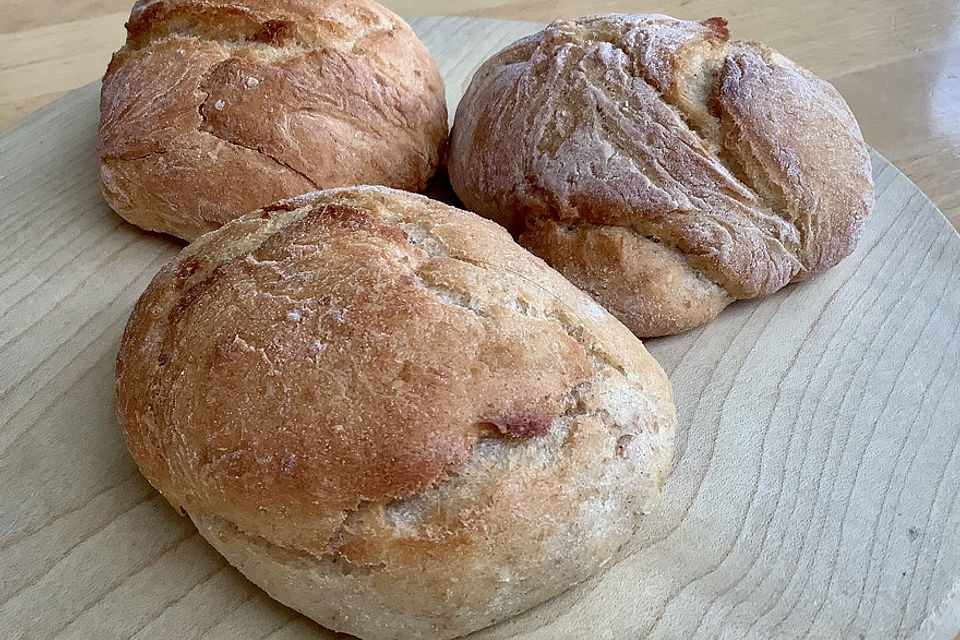 Joghurt-Walnussöl-Brötchen