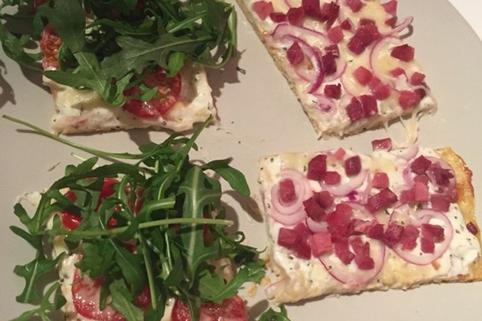 Low-Carb Flammkuchen vegetarisch