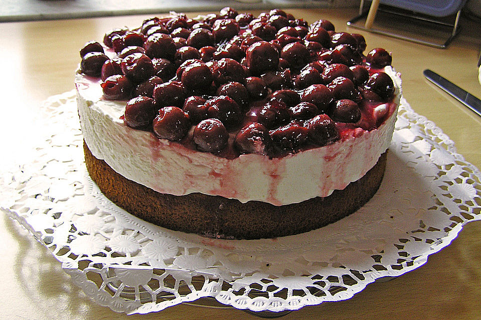 Steffies Amaretto-Kirsch-Torte