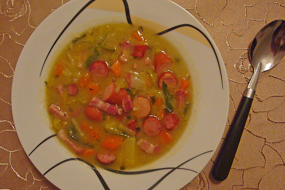 Elas Erbsensuppe