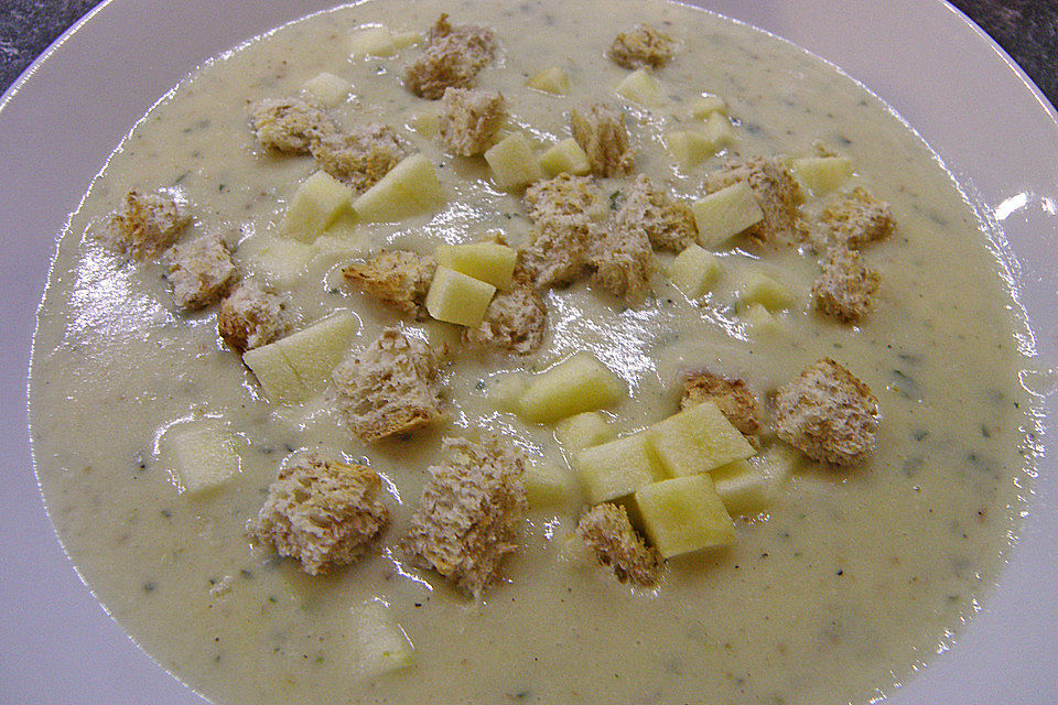 Sellerie-Parmesan-Suppe