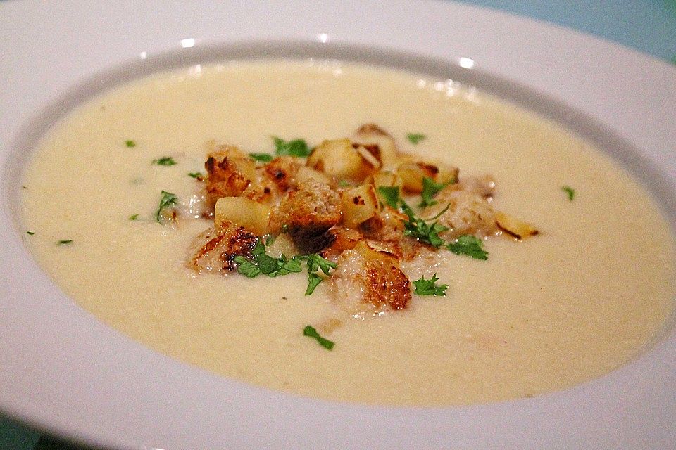 Sellerie-Parmesan-Suppe