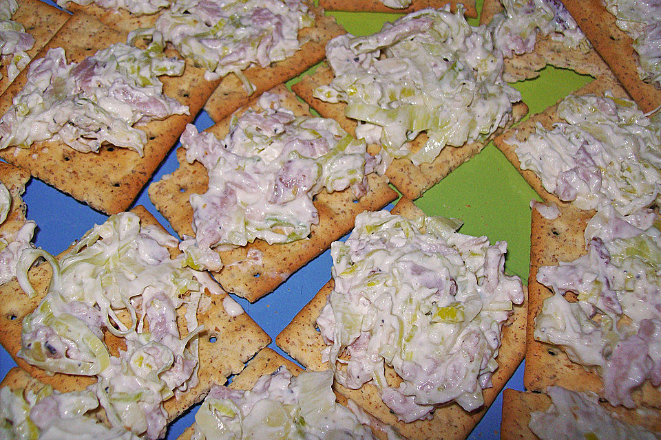 Cracker Flammkuchen-Art