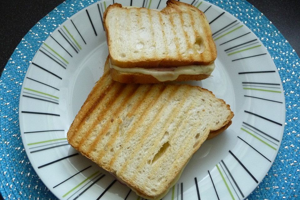 Schinken - Käse - Sandwich