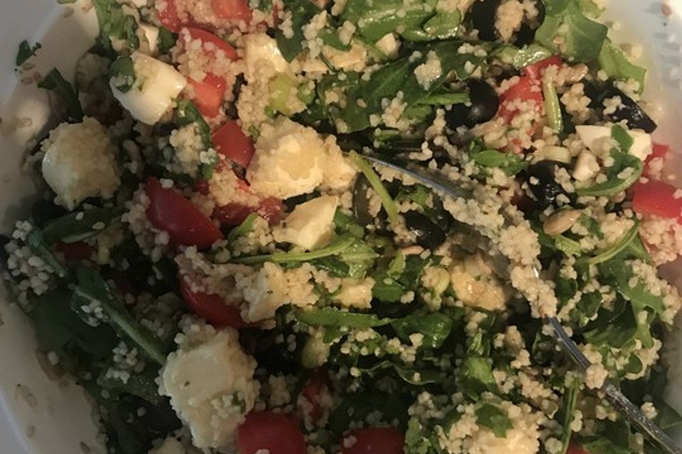 Couscous-Rucola Salat