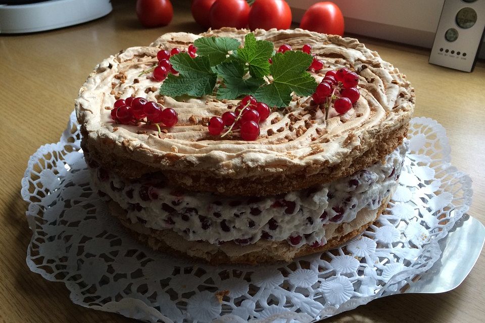 Johannisbeer - Baiser - Torte