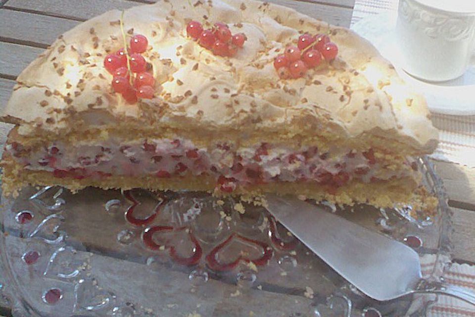 Johannisbeer - Baiser - Torte