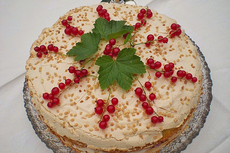 Johannisbeer - Baiser - Torte