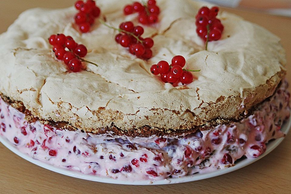 Johannisbeer - Baiser - Torte