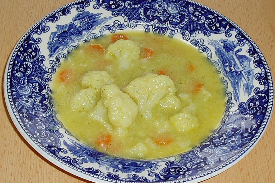 Grießsuppe mit Gemüse