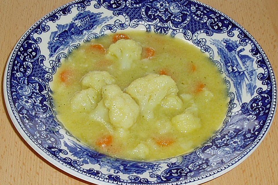 Grießsuppe mit Gemüse