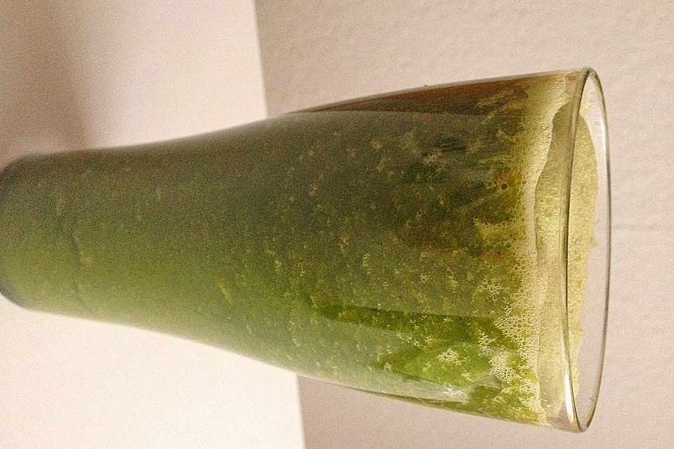 Exotischer Grünkohl-Smoothie