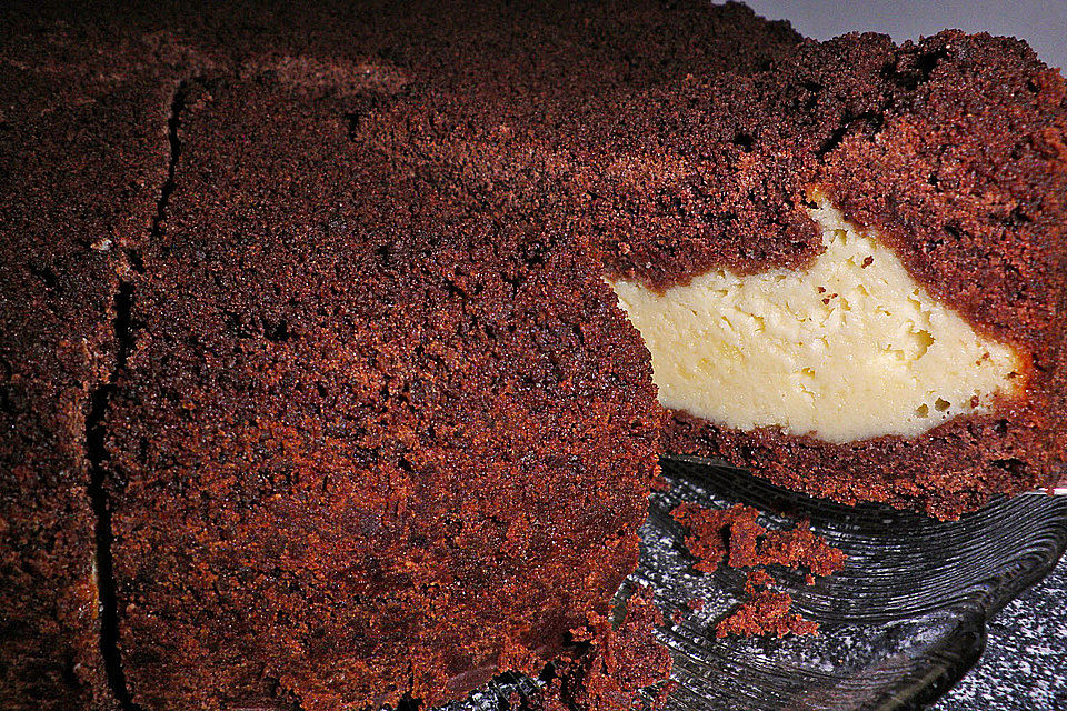 Dunkler Käsekuchen mit Streuseln