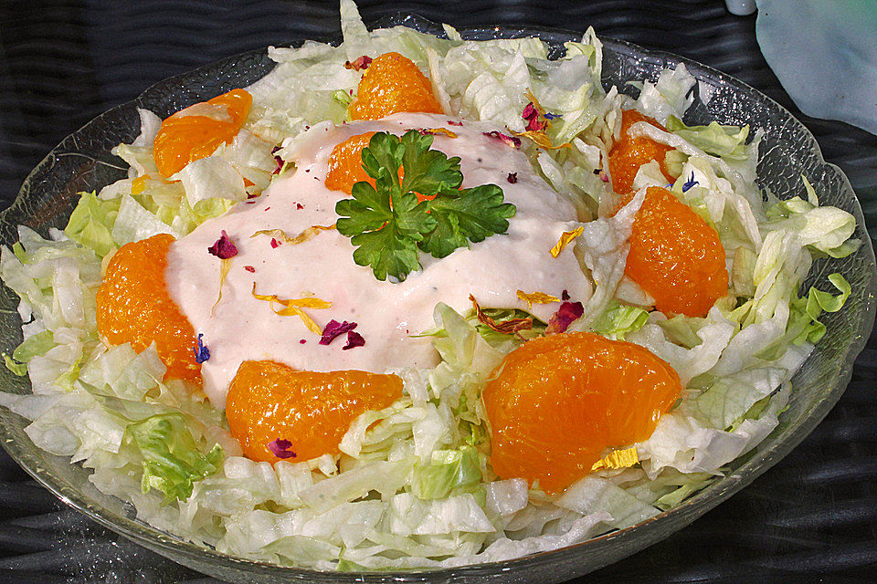 Eisbergsalat mit Mandarinen