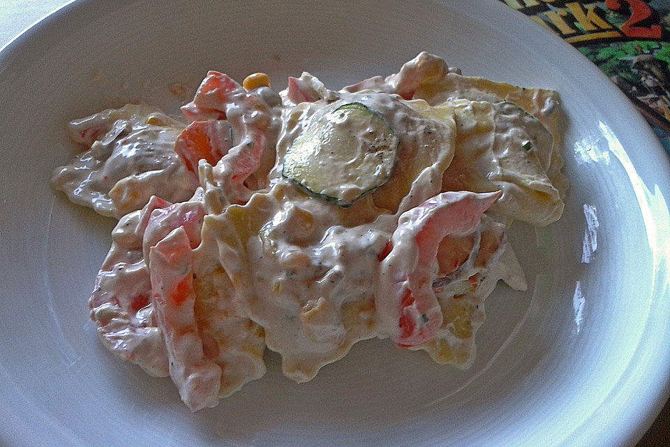 Raviolisalat mit Quarksauce