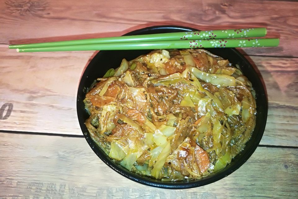 Curry-Kokos-Möhren-Kraut