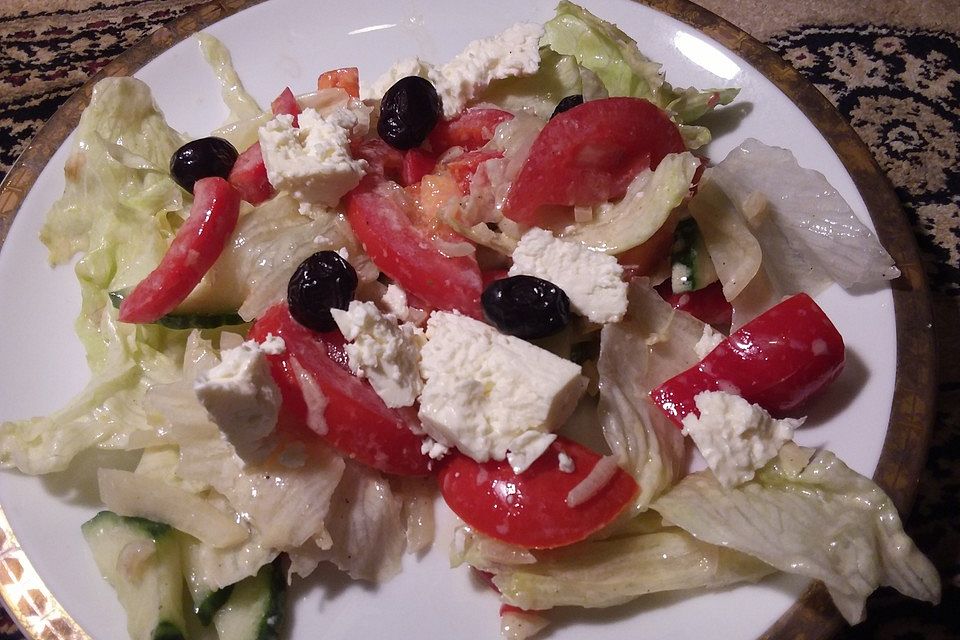 Griechischer Bauernsalat mit Feta