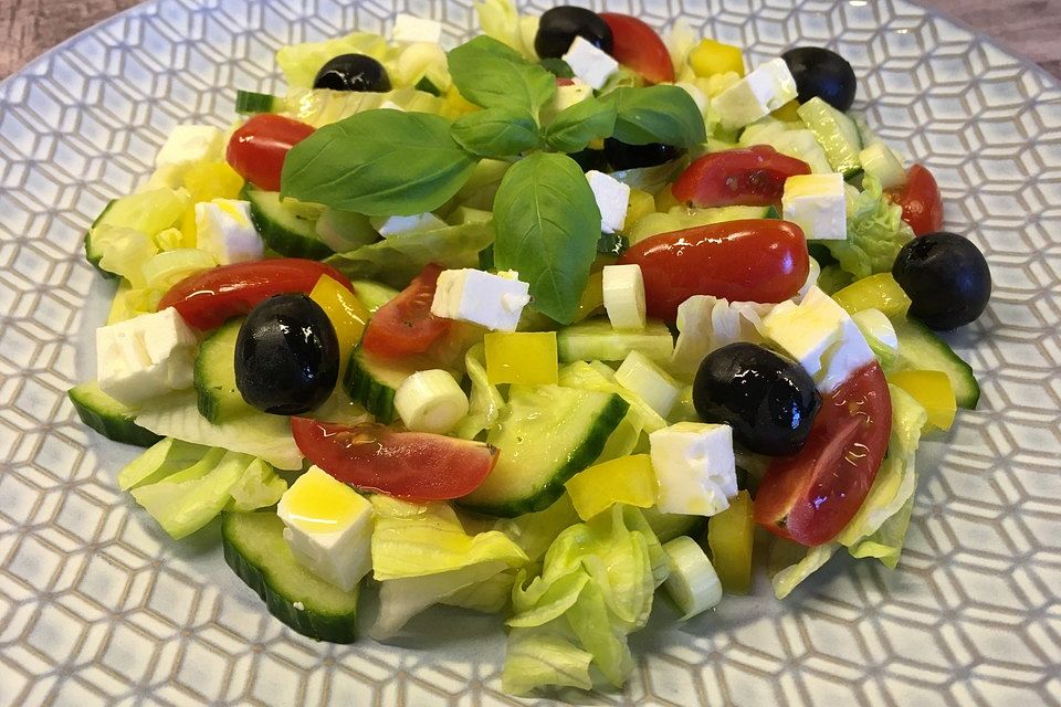 Griechischer Bauernsalat mit Feta