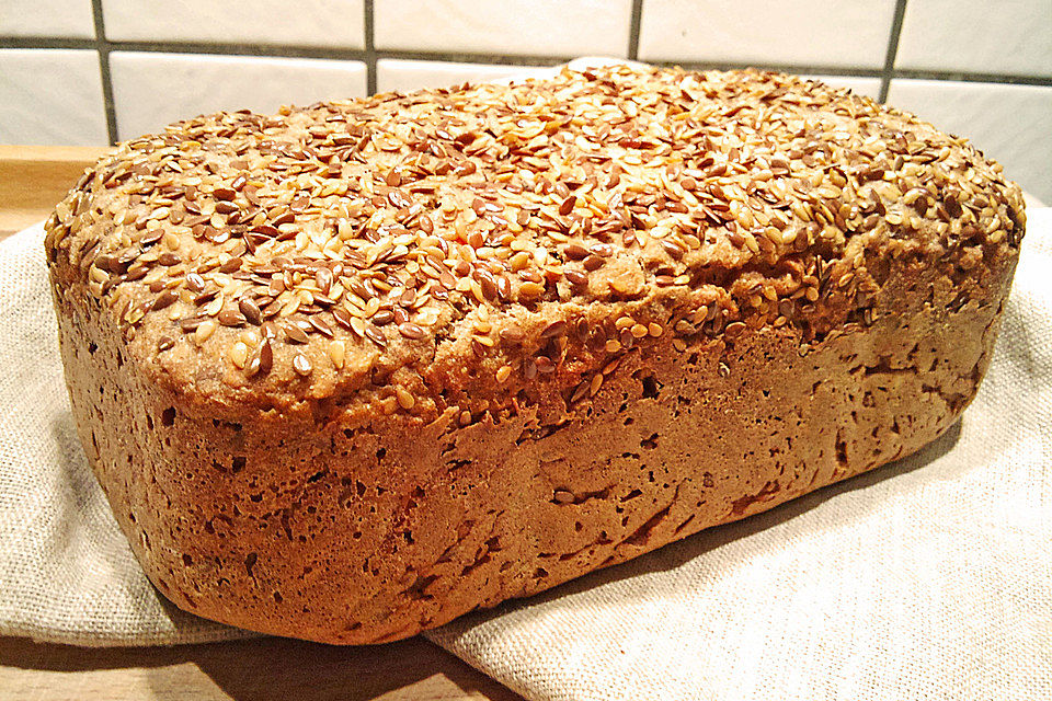 Saftiges Leinsam-Möhren-Vollkornbrot