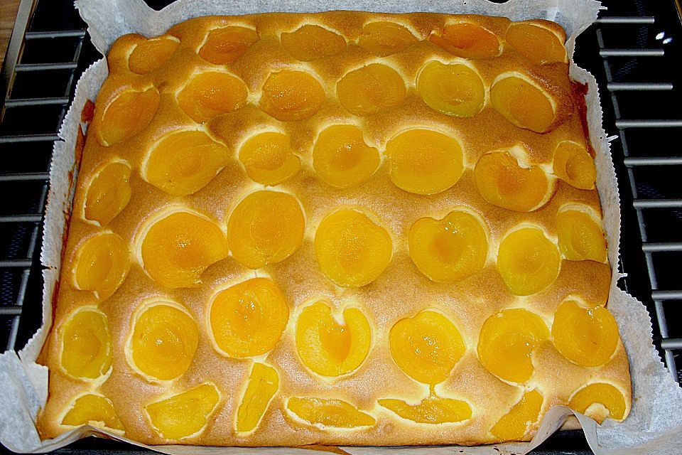 Blechkuchen mit Eierlikör