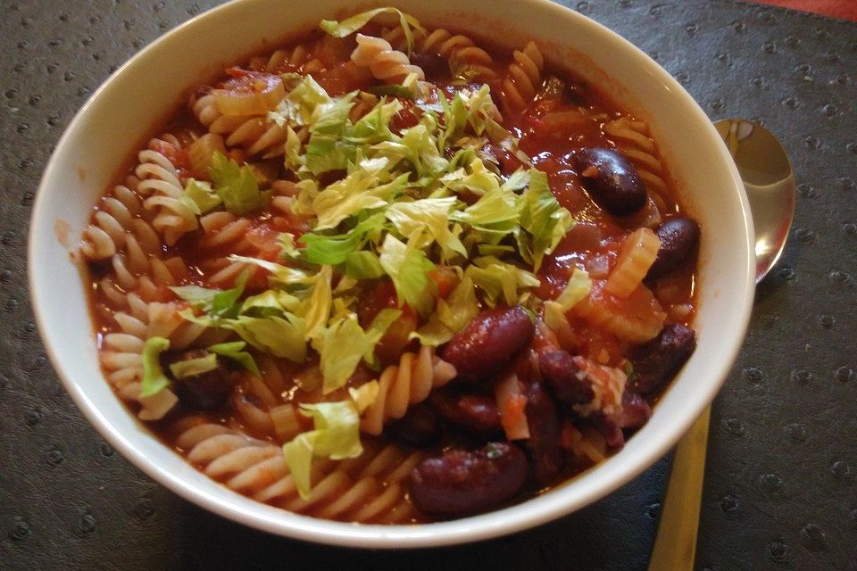 Bohnen-Pasta-Suppe