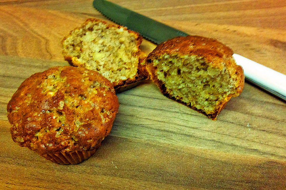 Orientalische Gewürzmuffins mit Mandeln