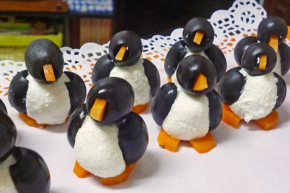 Oliven-Ziegenkäse-Pinguine