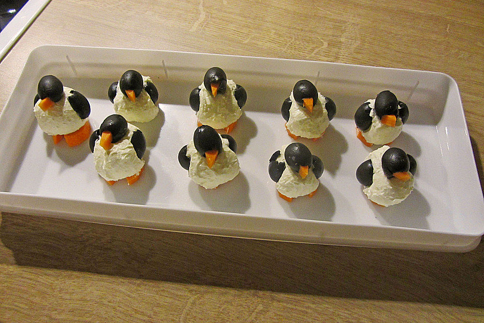 Oliven-Ziegenkäse-Pinguine