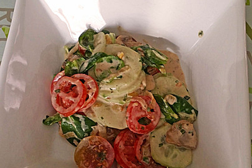 Lauwarmer Champignon-Salat