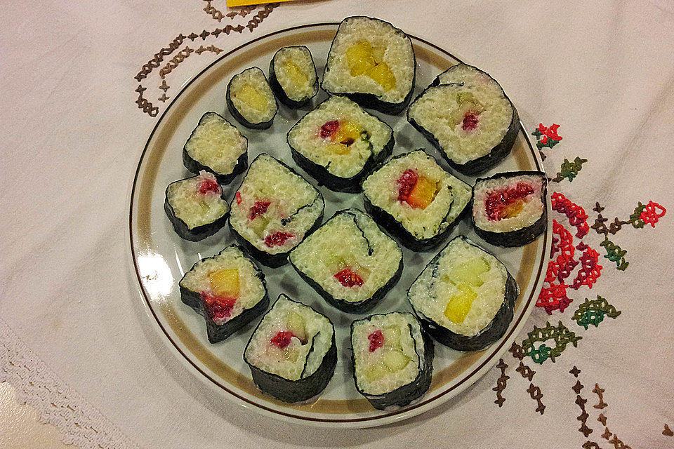 Früchtesushi mit Milchreis