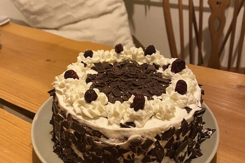 Kleine Schwarzwälder Kirschtorte