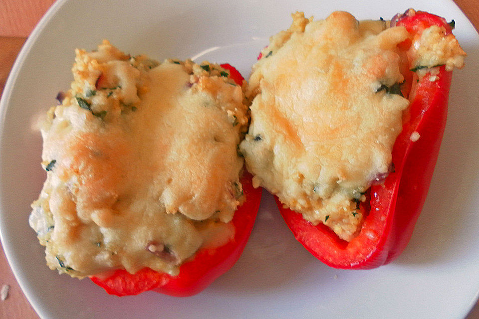 Gefüllte Paprika mit Hirse