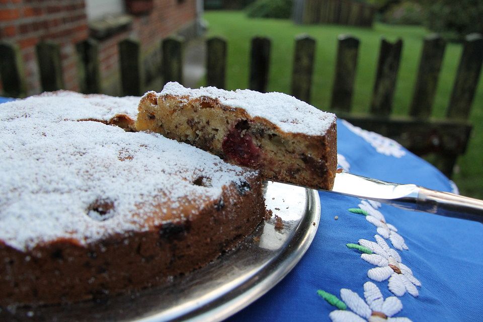 Bananen-Stachelbeerkuchen