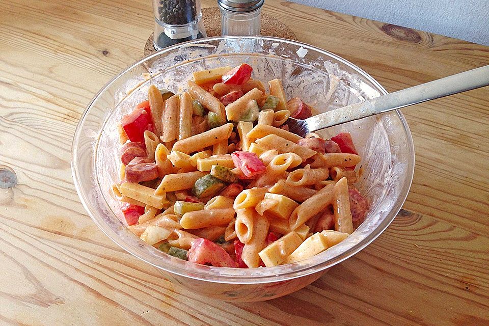 Pikanter Nudelsalat mit Joghurt