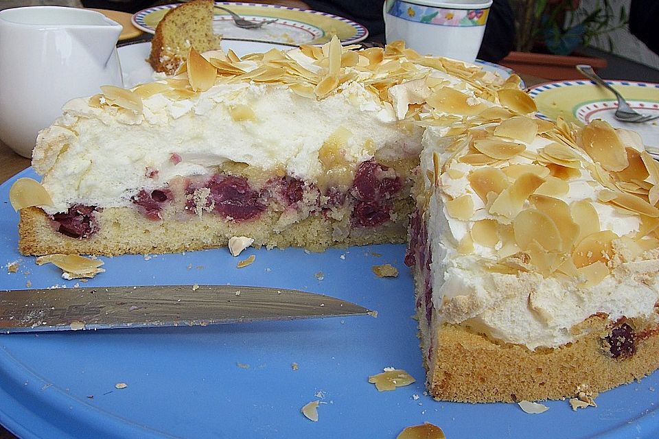 Kirschkuchen mit Kokos-Baiser