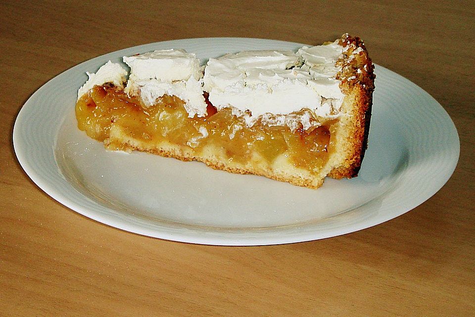 Apfelkuchen mit Zimt - Sahnehaube