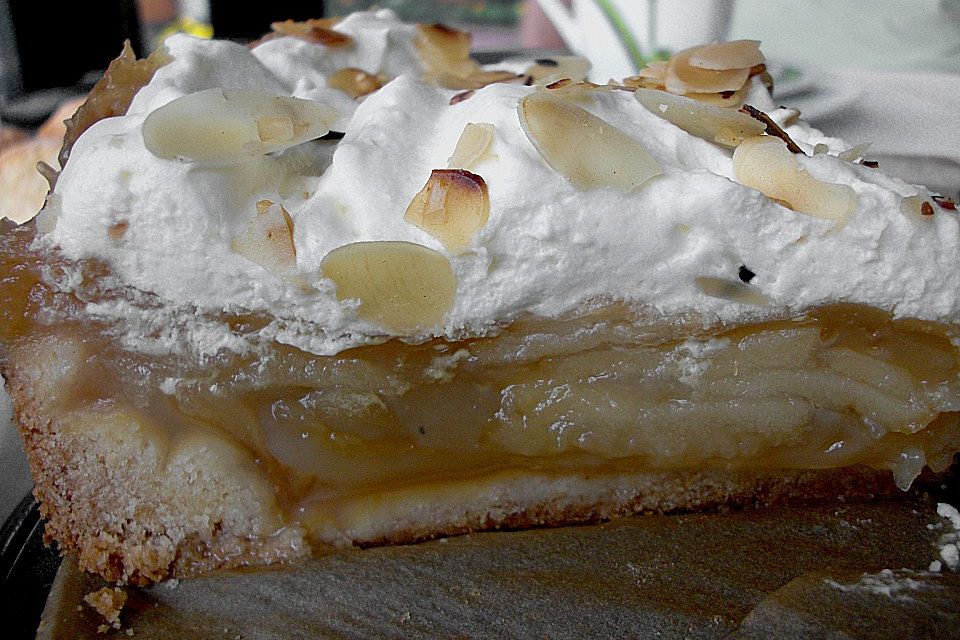 Apfelkuchen mit Zimt - Sahnehaube